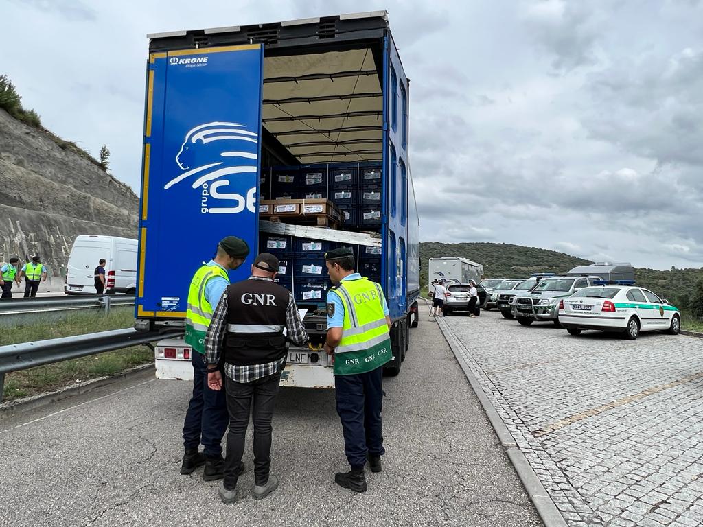 GNR de Bragança em acção de fiscalização rodoviária para detectar infracções de foro ambiental e dissuadir condutores