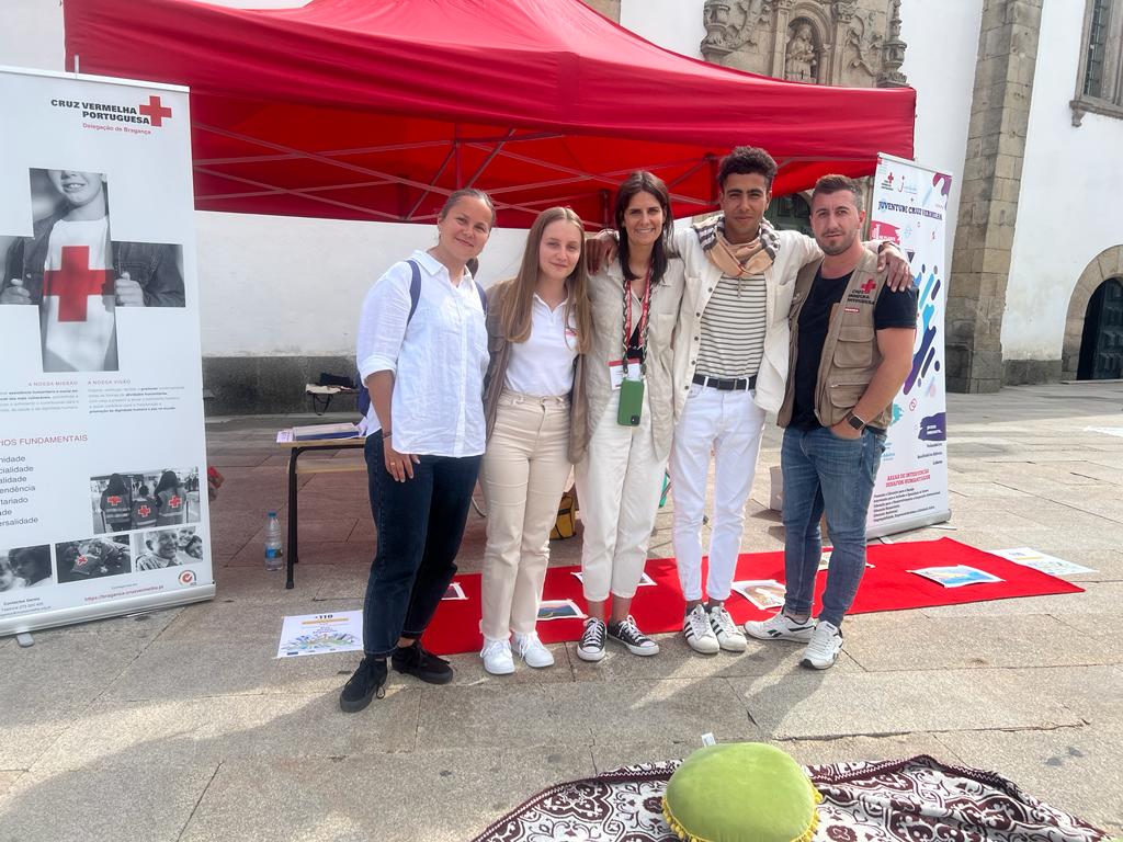 Cruz Vermelha de Bragança celebra Dia Mundial dos Refugiados sensibilizando população para a causa e mostrando trabalho realizado