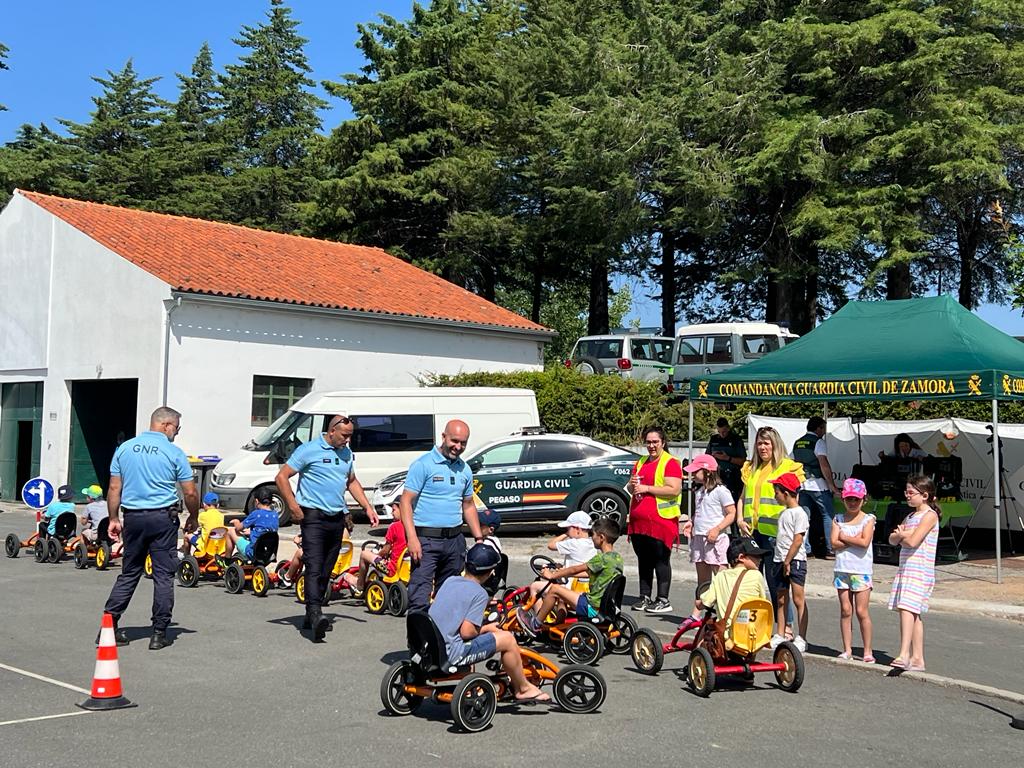 GNR de Bragança está hoje de portas abertas para se dar a conhecer às crianças e jovens