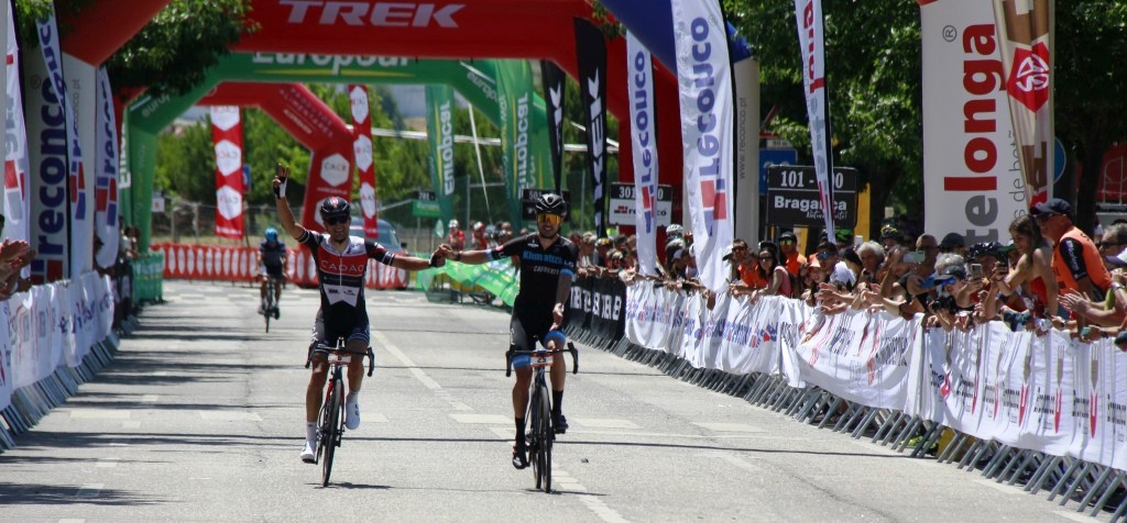 Cerca de 1500 ciclistas pedalaram no “Granfondo mais animado do Mundo”