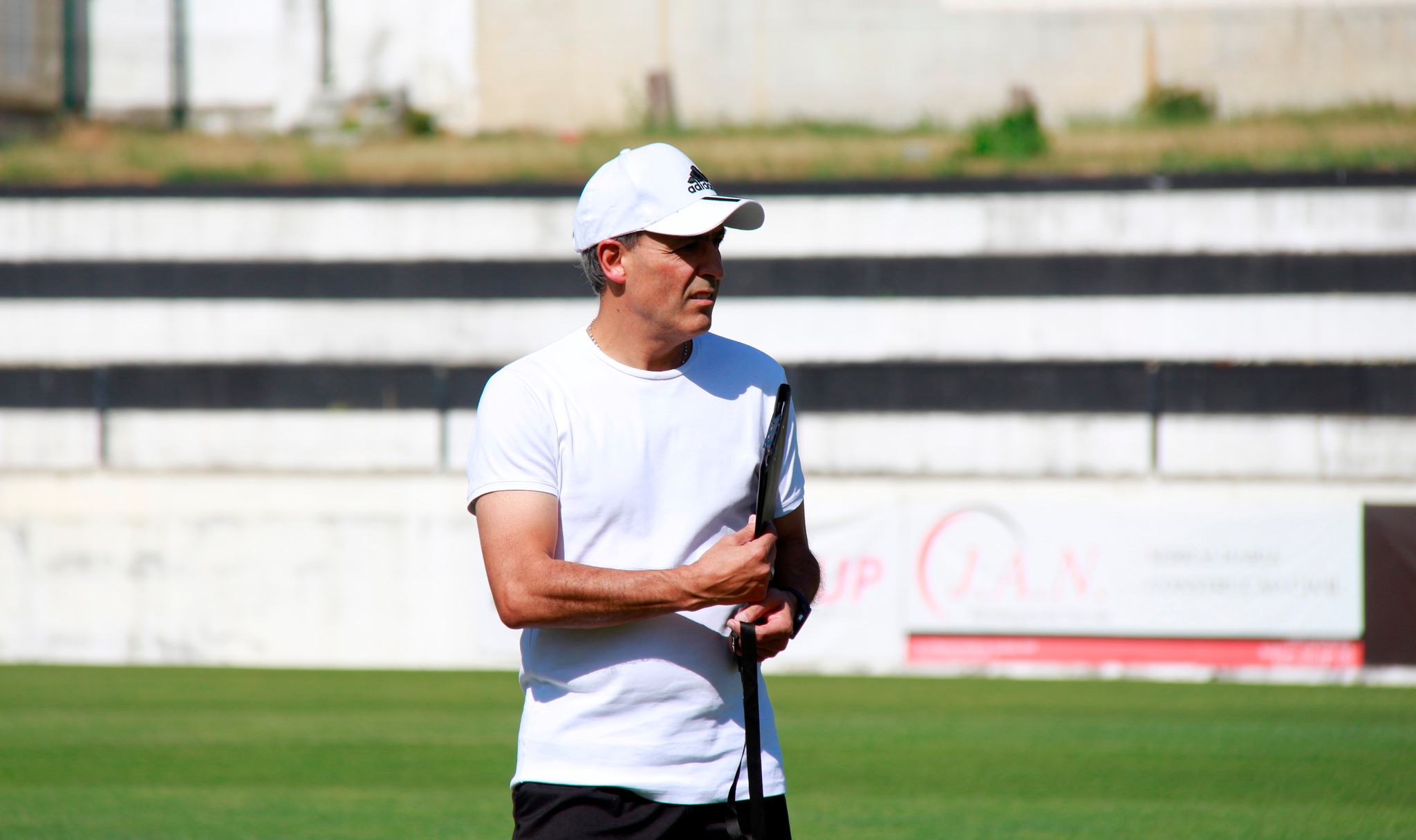 Futebol: Mirandela recebe Brito no pontapé de saída do Campeonato de Portugal