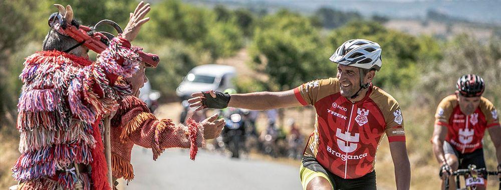 Ciclismo: Cerca de 1800 ciclistas vão pedalar no Bragança Granfondo