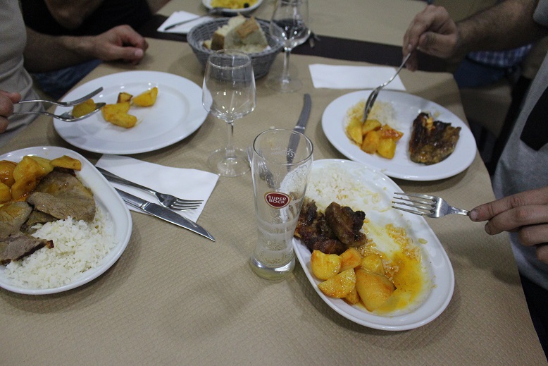 Empresários da restauração queixam-se que meses de Junho e Julho foram fracos