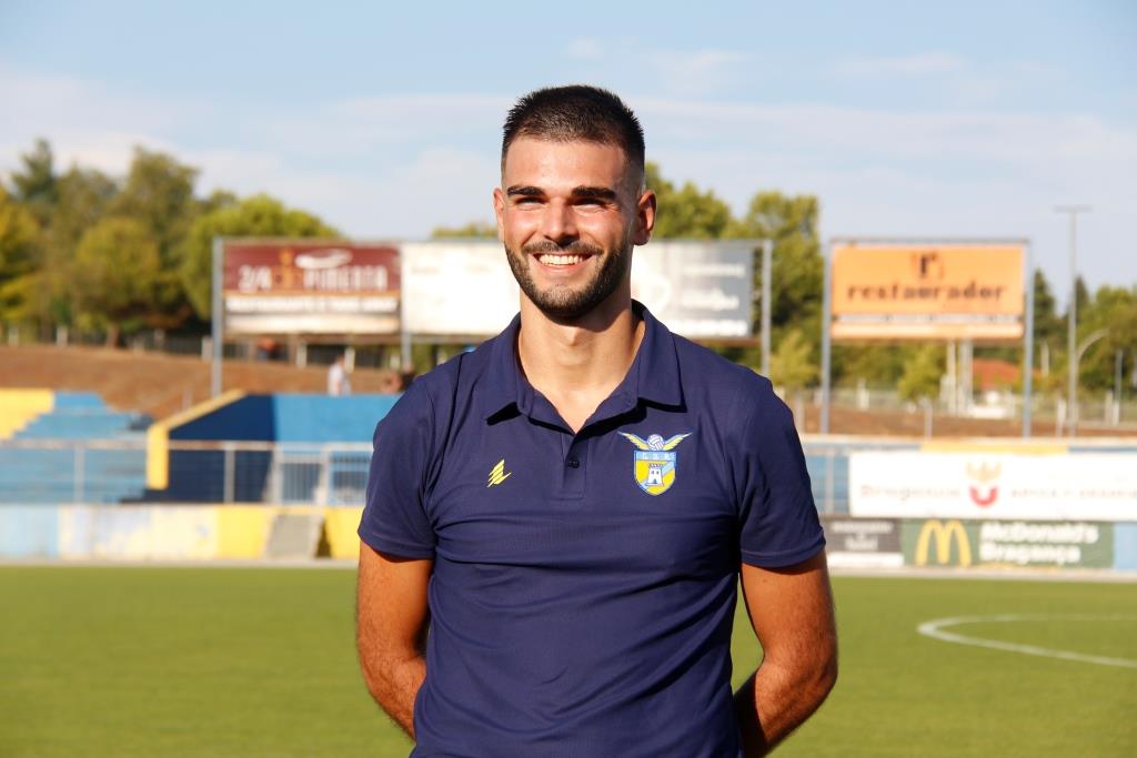 Futebol: João Tiago Diegues já trabalha no SC Beira Mar