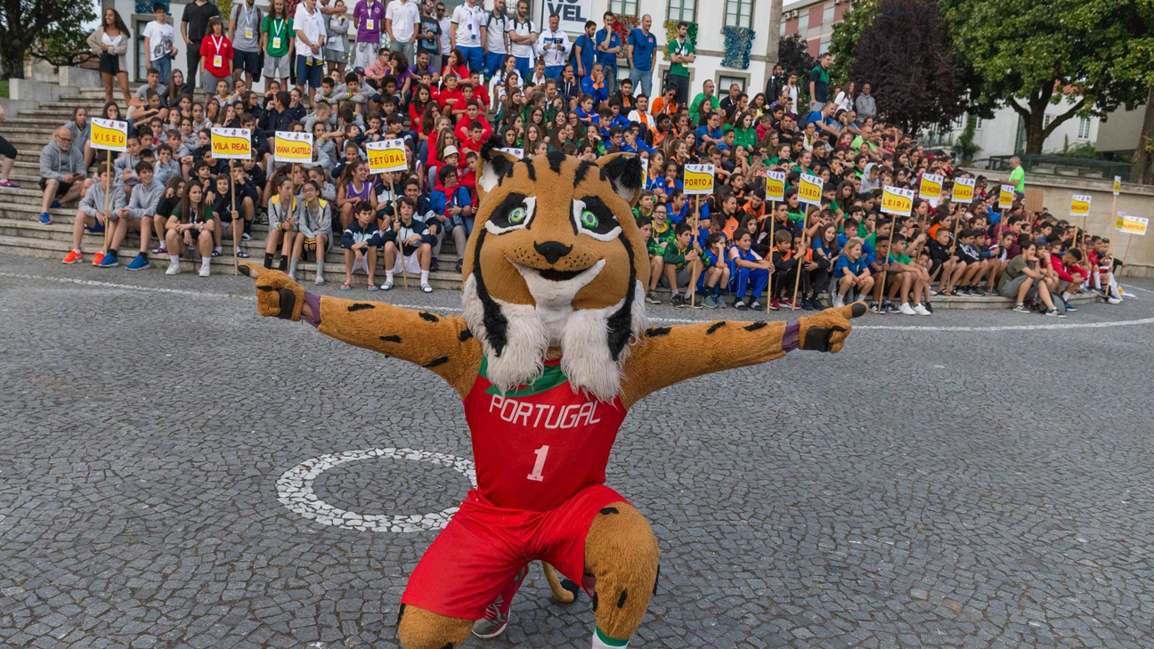Selecções distritais da Associação de Basquetebol de Bragança participam na Festa Nacional de Minibasquete