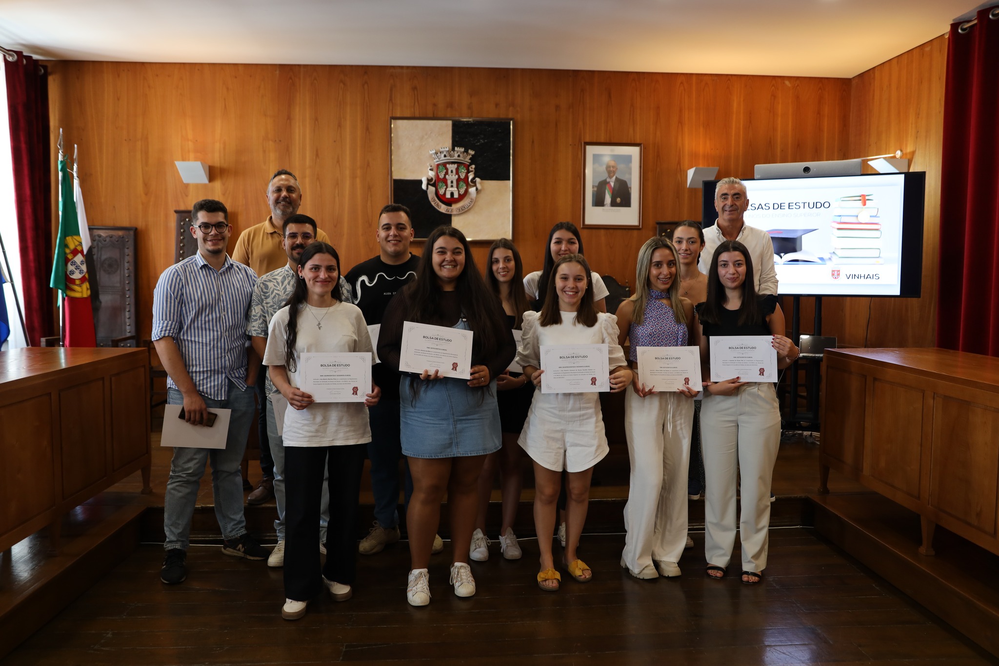 Município de Vinhais entregou bolsas de estudo a 30 alunos de ensino superior