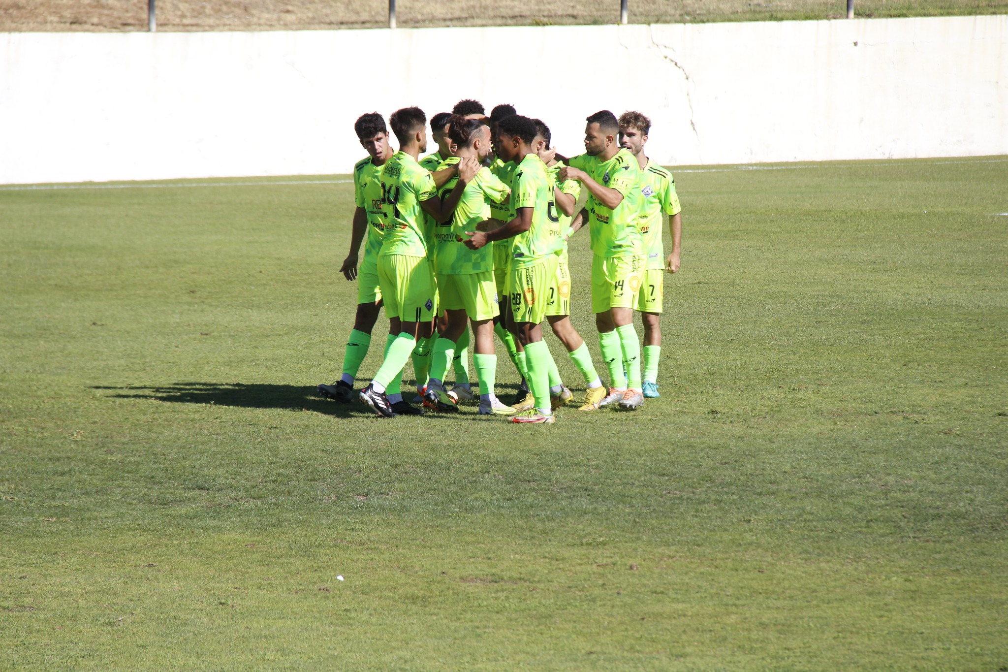 Dérbi transmontano termina empatado