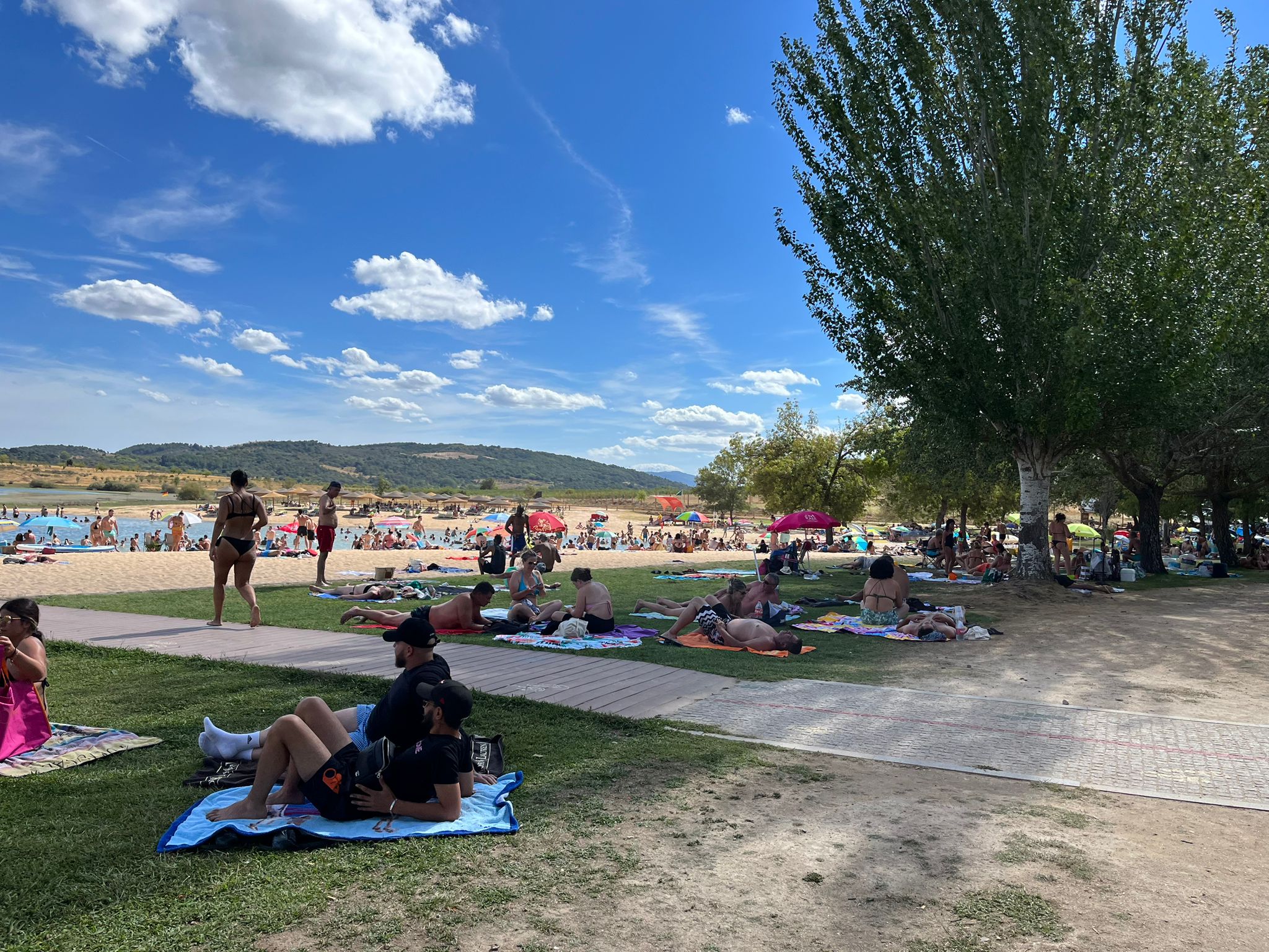Temperaturas elevadas levam banhistas até ao Azibo e deixa distrito em alerta