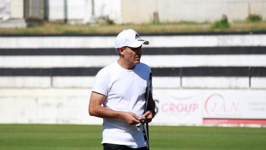 Futebol: Técnico do Mirandela quer reforçar a baliza