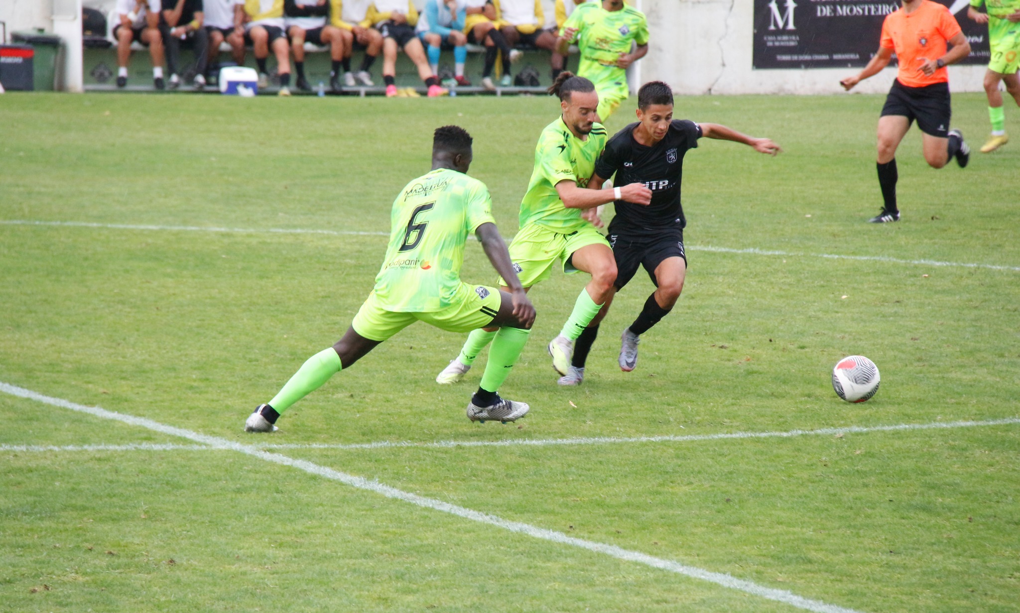 Futebol: Mirandela arrecada um ponto na recepção ao Tirsense