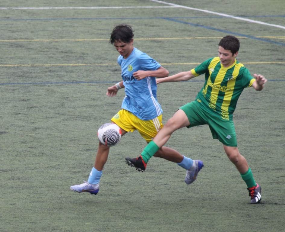 Escola Crescer empata na recepção ao Lomarense