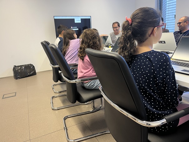 Academia de tecnologia em Bragança ensina mais novos a utilizar computadores