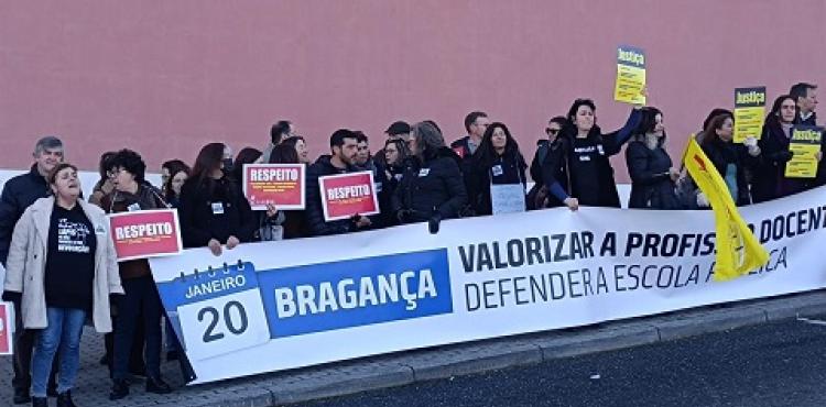 Professores voltam a estar em greve hoje