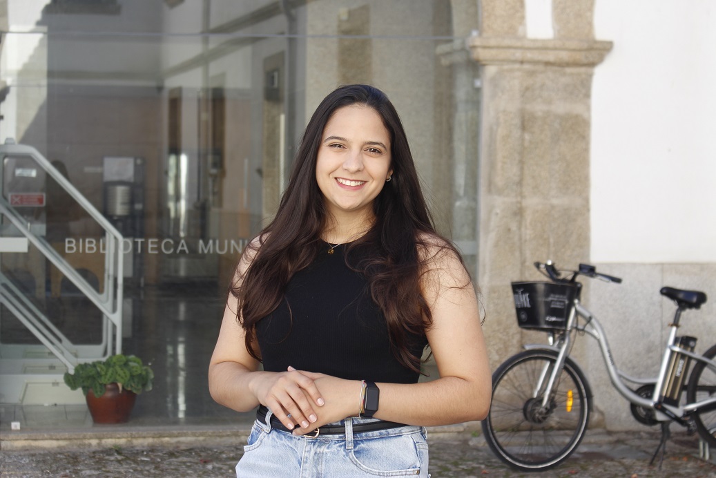 Estudantes do IPB relatam desespero por terem visto caducado