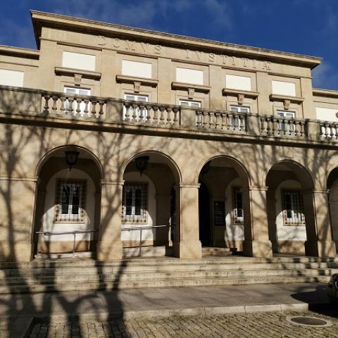 Professor de música em Macedo de Cavaleiros condenado por 18 crimes de abuso sexual de criança