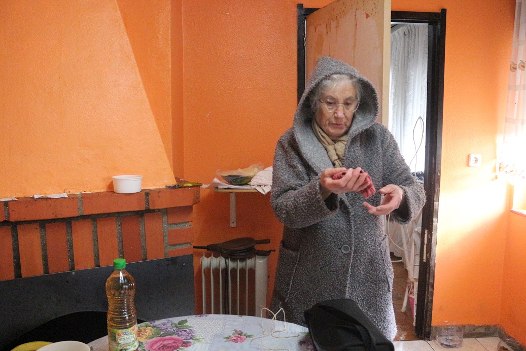 Moradores de bairro social de Bragança em desespero porque lhes chove em casa