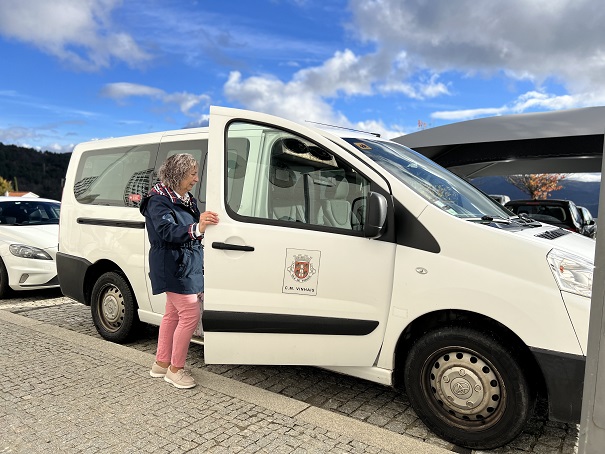 Doentes oncológicos de Vinhais admitem que transporte gratuito do município para idas ao IPO é “uma salvação”