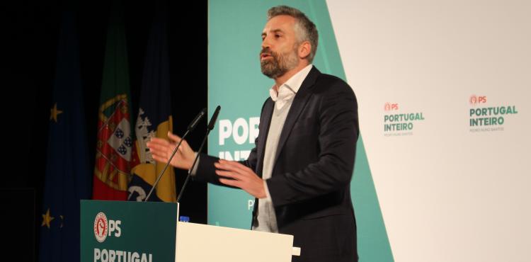 Pedro Nuno Santos ganha eleições directas no distrito