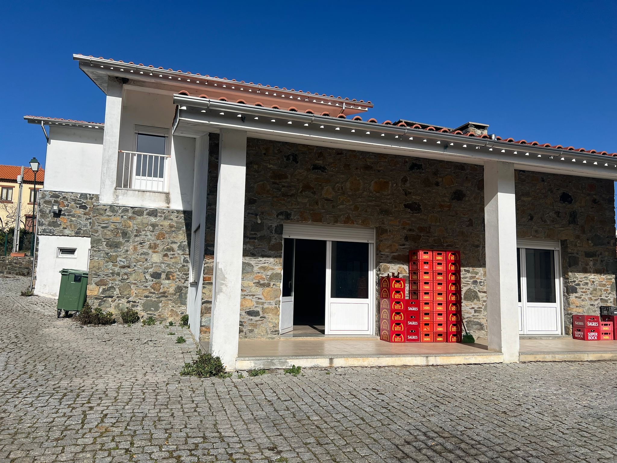 Casa do Povo de Carrazedo assaltada