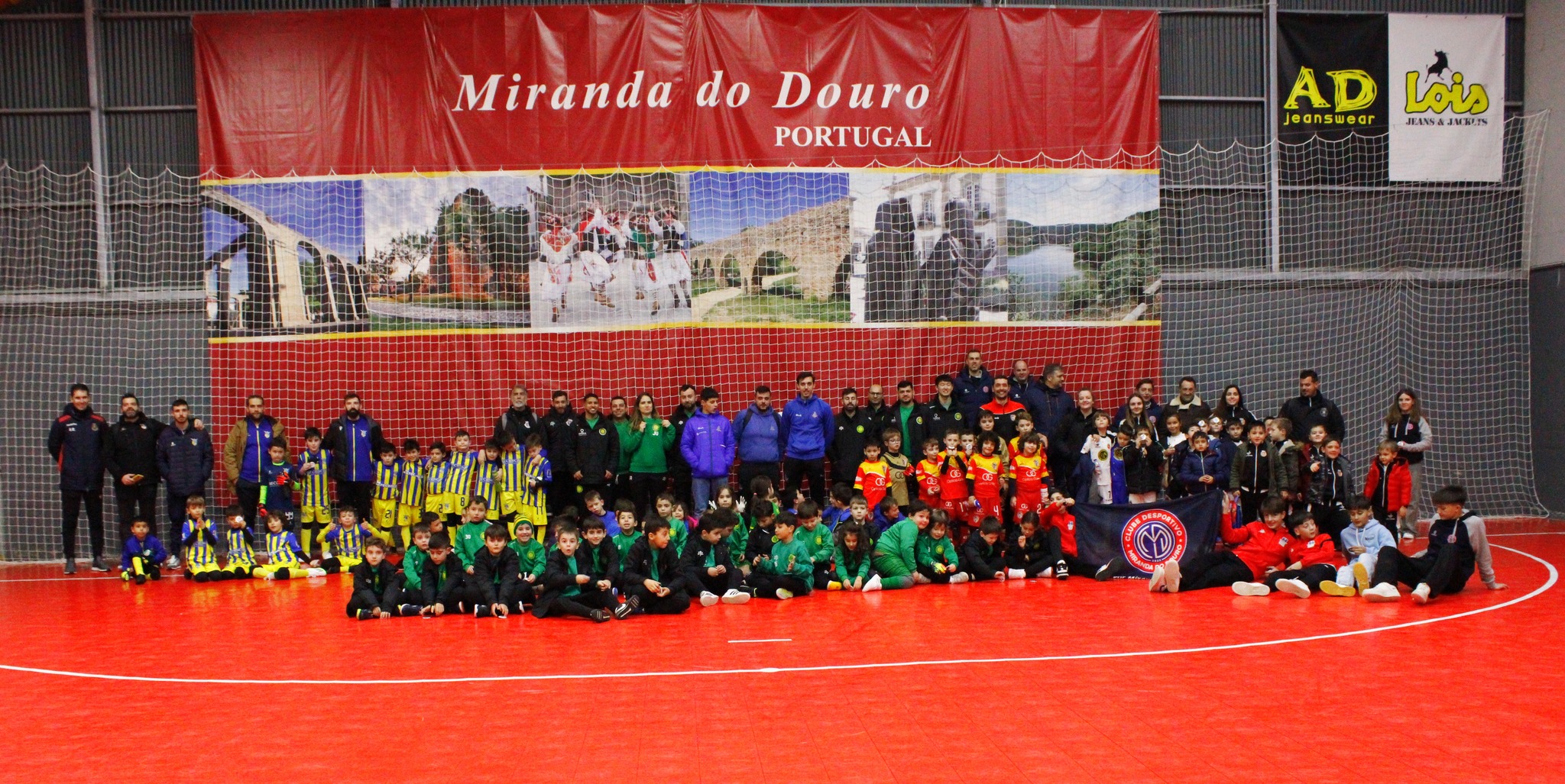 Miranda do Douro recebeu 265 crianças no 18º Encontro de Futsal de Petizes e Traquinas da AF Bragança