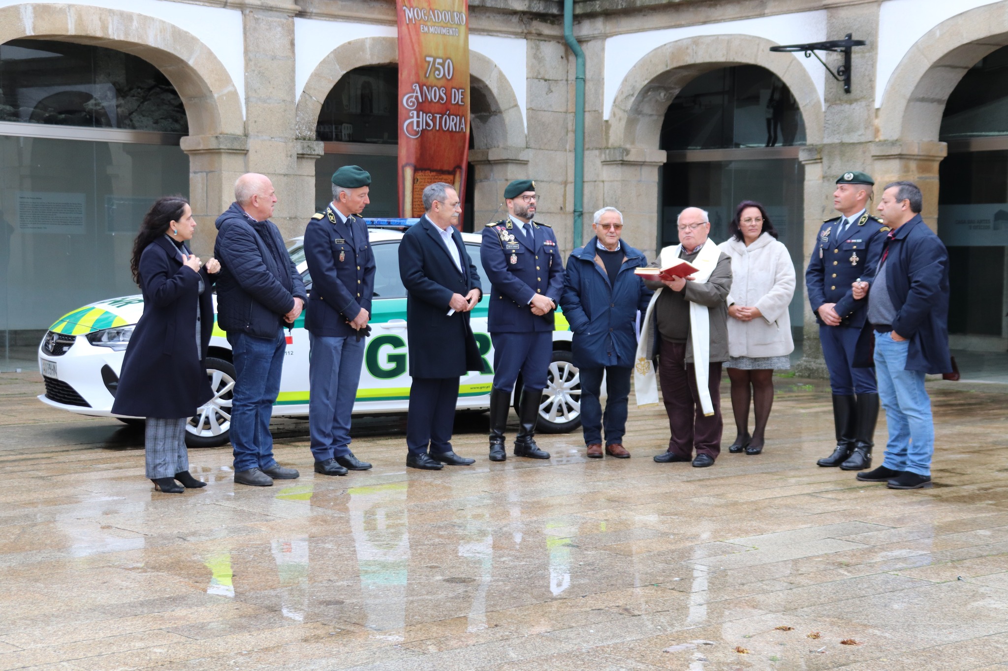 Câmara de Mogadouro cede viatura à GNR para policiamento de proximidade