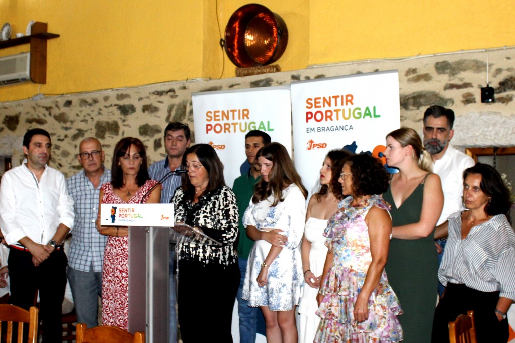 Vereadores do PSD de Macedo recusaram-se a permanecer na reunião de câmara por ausência do presidente