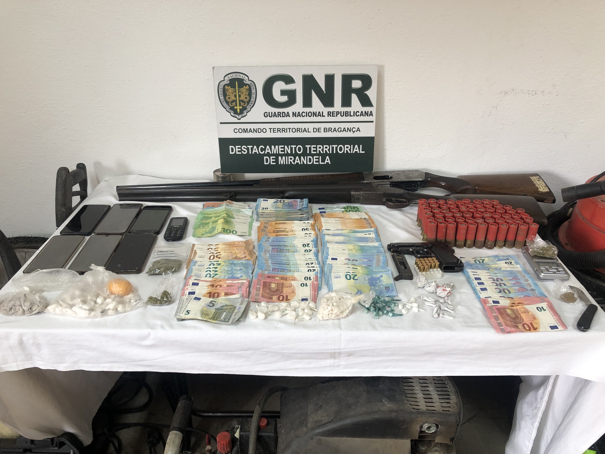 Prisão preventiva para seis dos 11 detidos na operação da GNR contra o tráfico de droga em Mirandela e Vila Flor