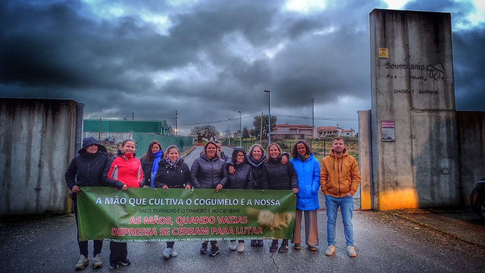 Trabalhadores da Varandas Sousa protestam por melhores salários e condições de trabalho