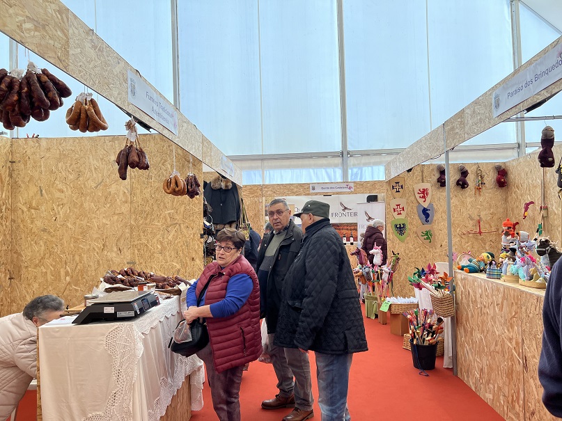 Feira da Amendoeira em Flor de Freixo de Espada à Cinta abre portas com 100 expositores