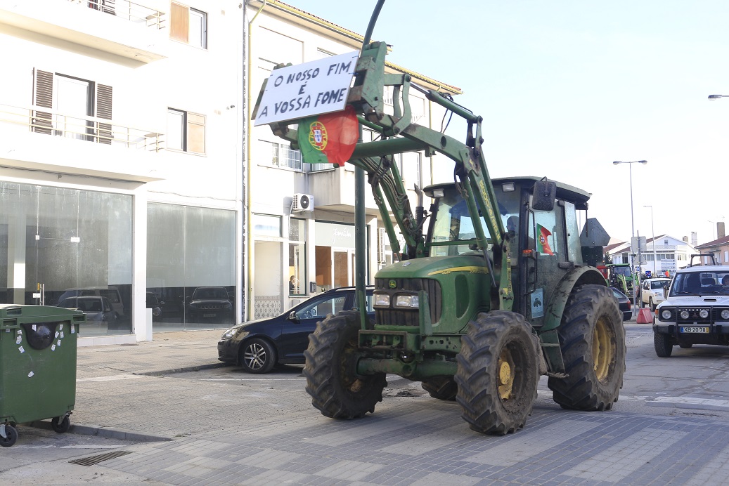 Agricultores do distrito preparam duas manifestações para amanhã