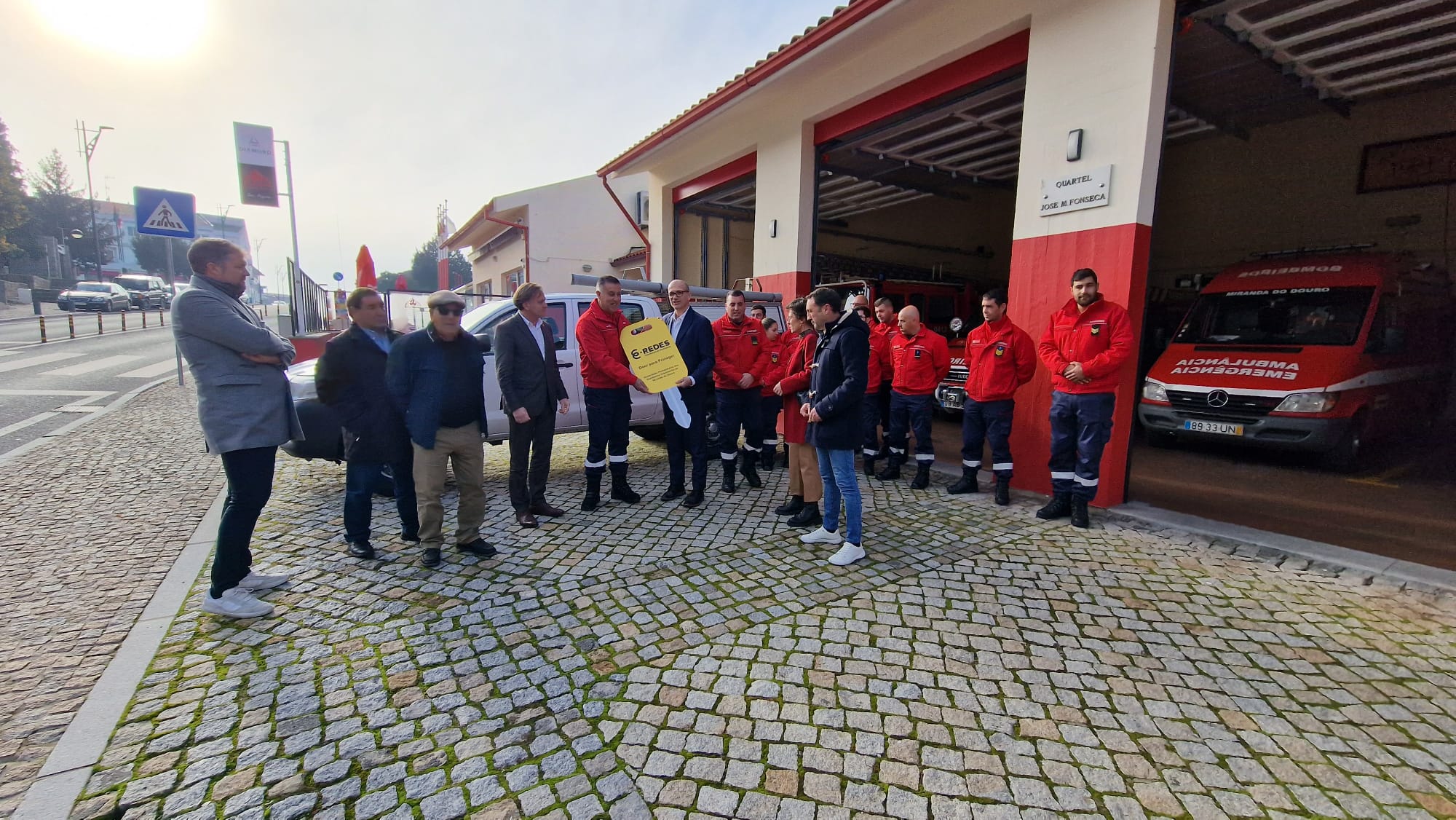 E-REDES entrega viatura aos bombeiros de Miranda do Douro
