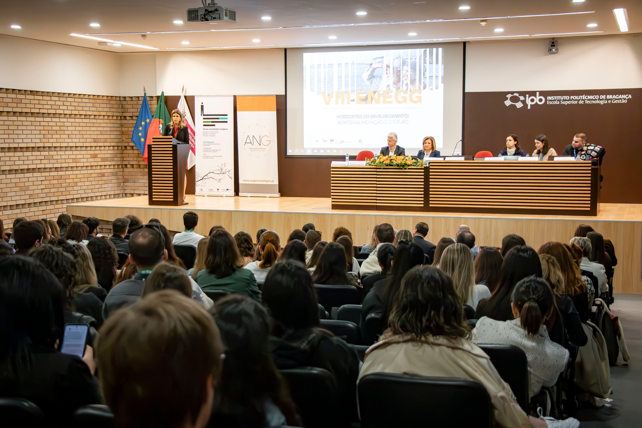 Pouca valorização do gerontólogo e falta de regulamentação da profissão discutidas em Encontro Nacional