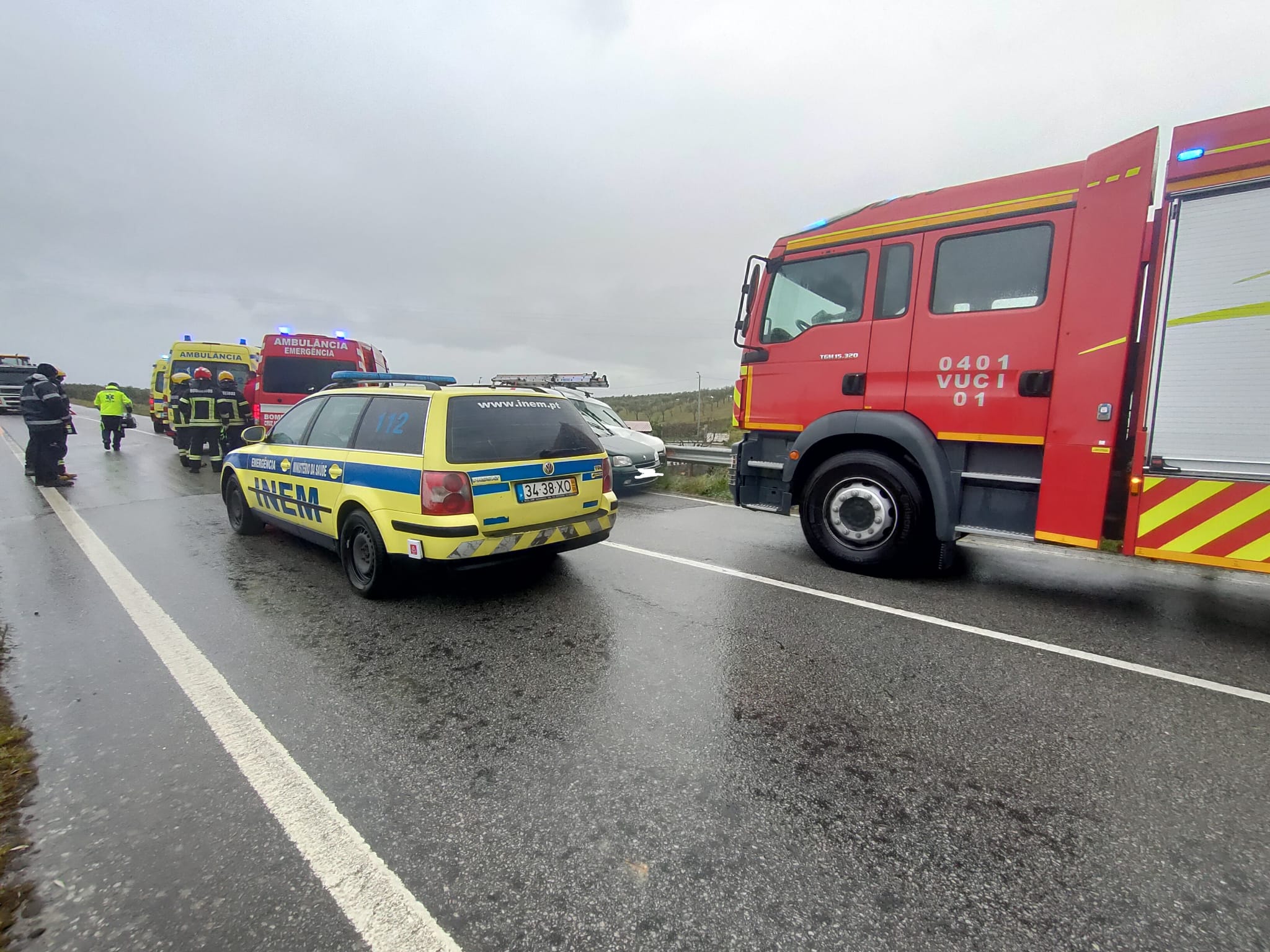 Mulher morre num acidente de carro perto da aldeia de Cabanelas