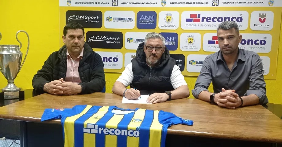 Futebol: Nuno Gonçalves continua no Bragança e vai estrear-se no Campeonato de Portugal