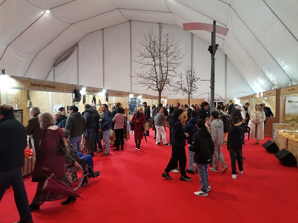 Feira da Bola Doce atraiu milhares de pessoas a Miranda do Douro
