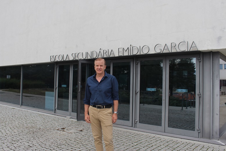 Escolas fazem provas de aferição sem uso de internet para impedir constrangimentos provocados por falhas de rede