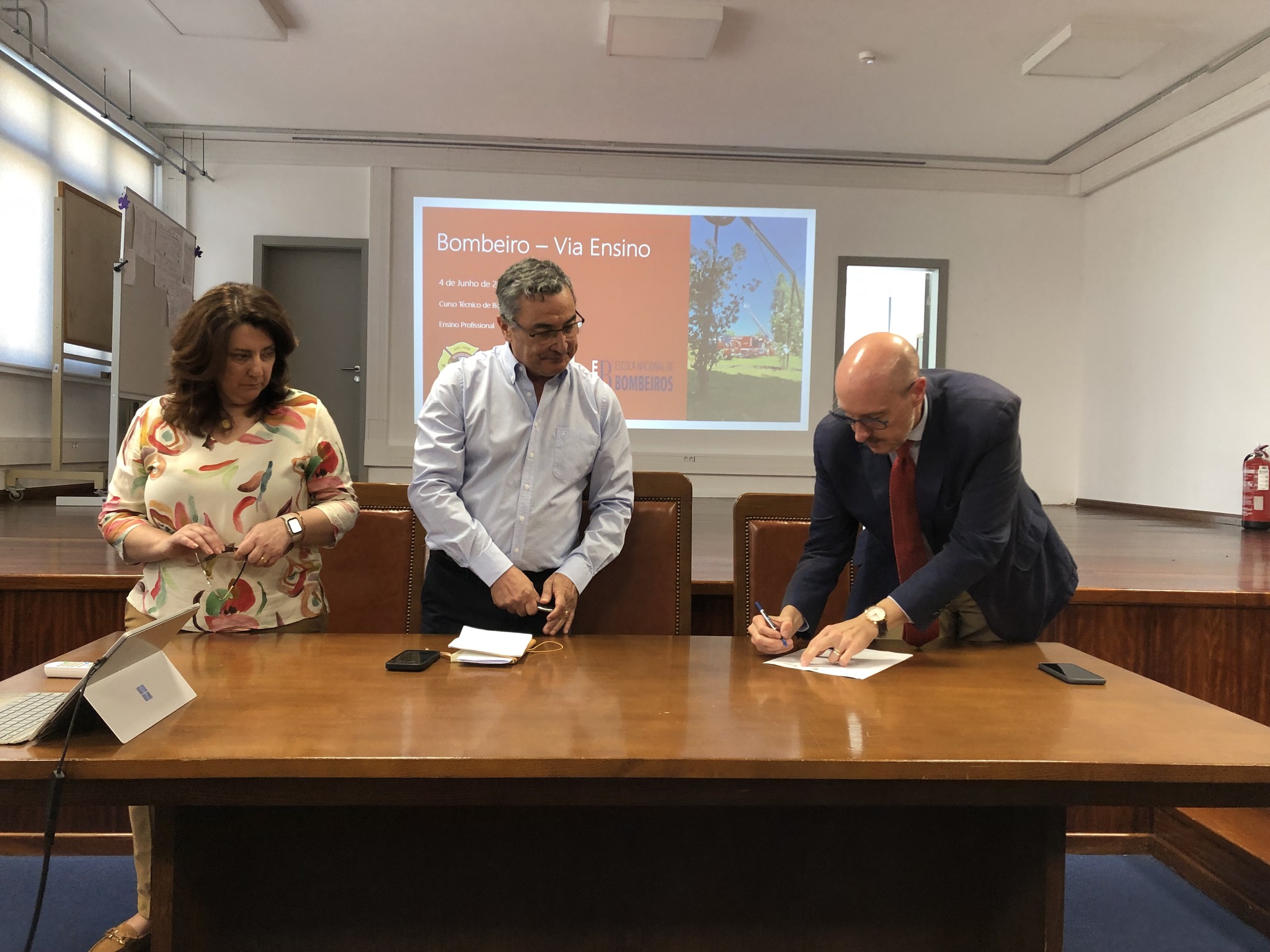 Agrupamento de escolas de Mirandela vai ter curso profissional de bombeiro