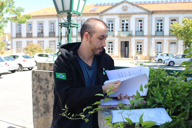 Imigrantes em Bragança desesperam por título de residência há anos