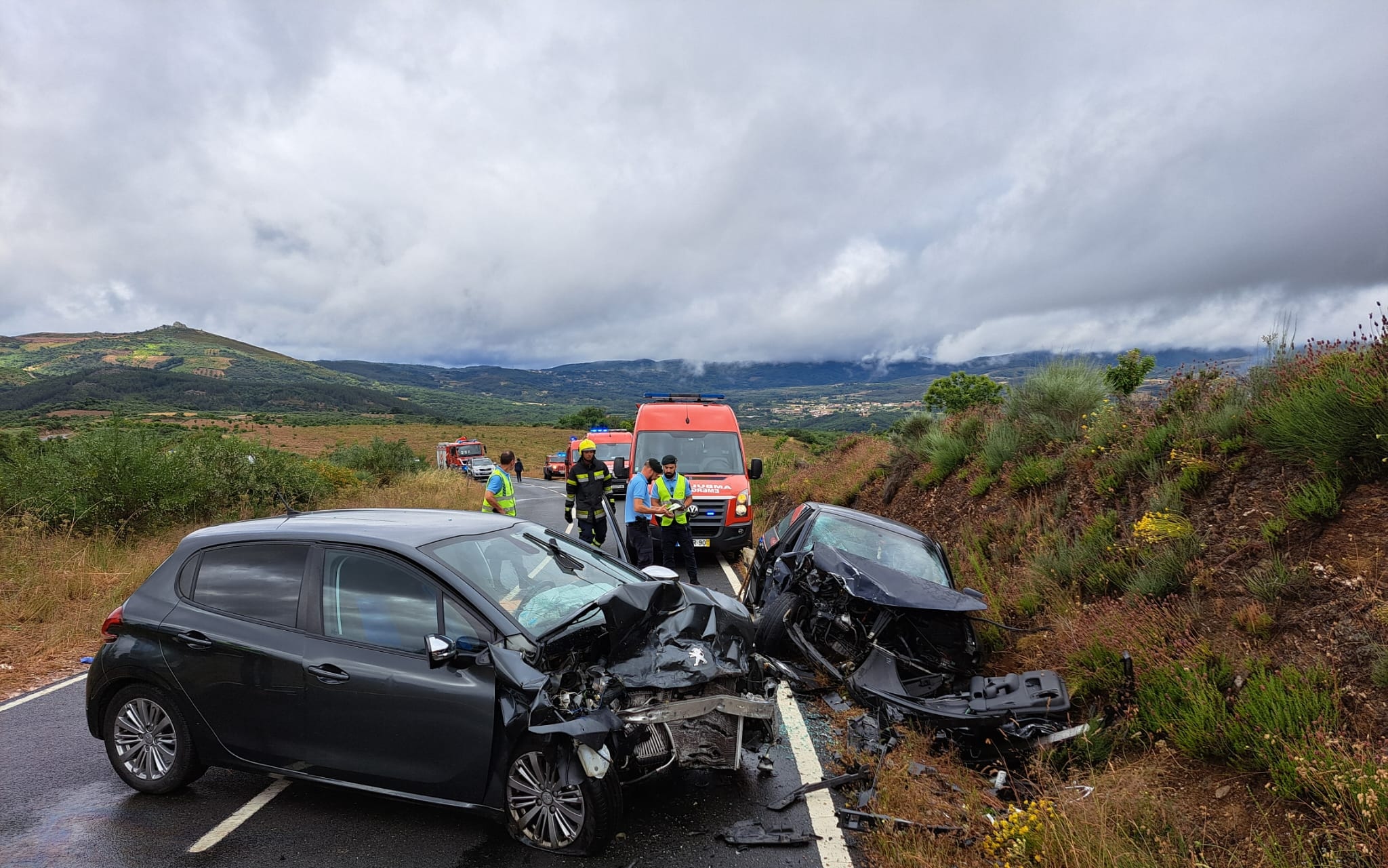 Colisão provoca quatro feridos um deles grave no concelho de Bragança