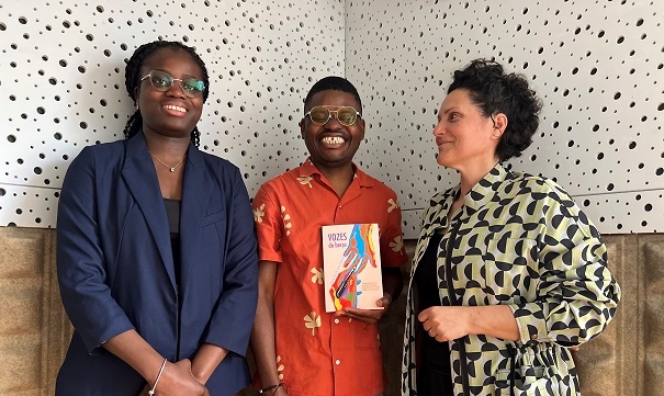 Quase uma centena de alunos do IPB junta-se para lançar livro em várias línguas