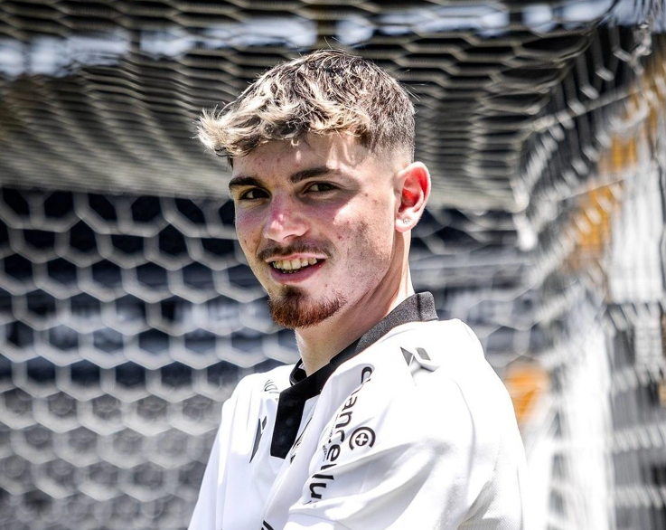 Futebol: Mirandelense José Bica assina pelo Vitória Sport Clube num acordo de quatro anos