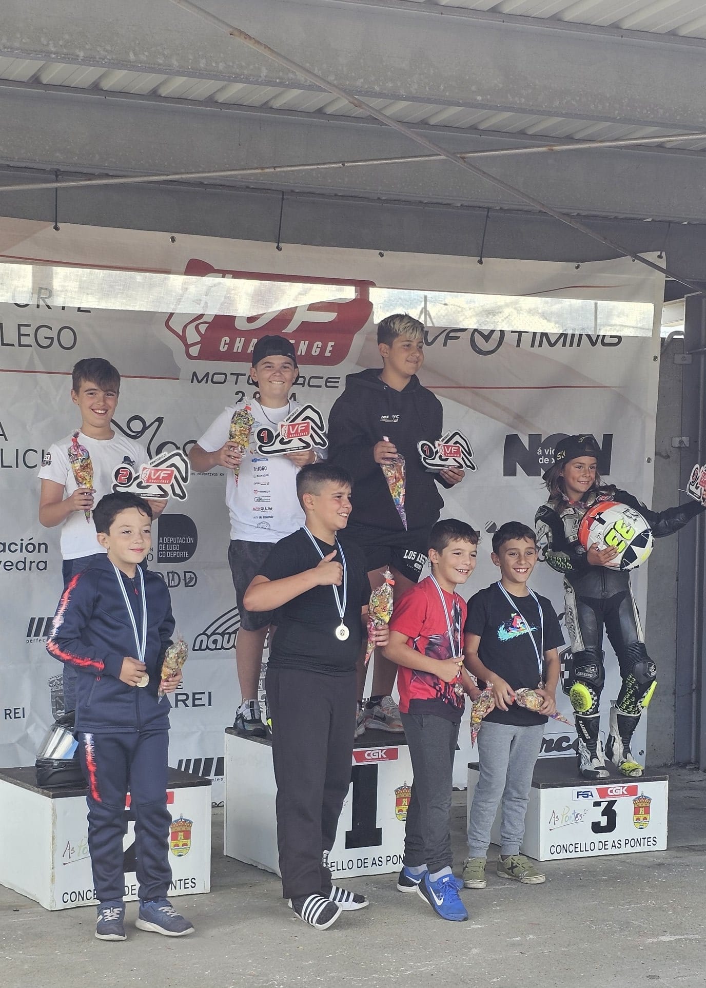 Motociclismo: Jovens pilotos do distrito de Bragança conquistam pódios na Corunha