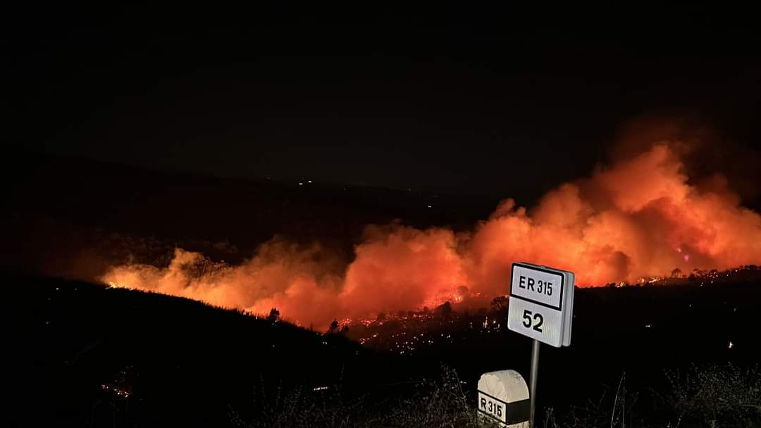 Incêndio lavra em Vale de Asnes concelho de Mirandela