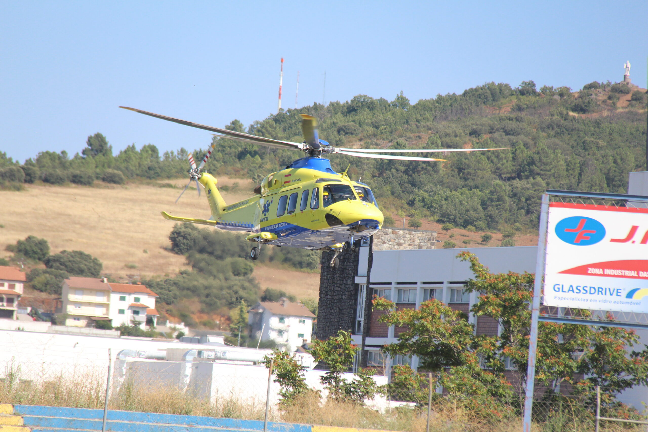 Região sem helicóptero do INEM depois de acidente: AVINCIS ainda não substituiu aeronave