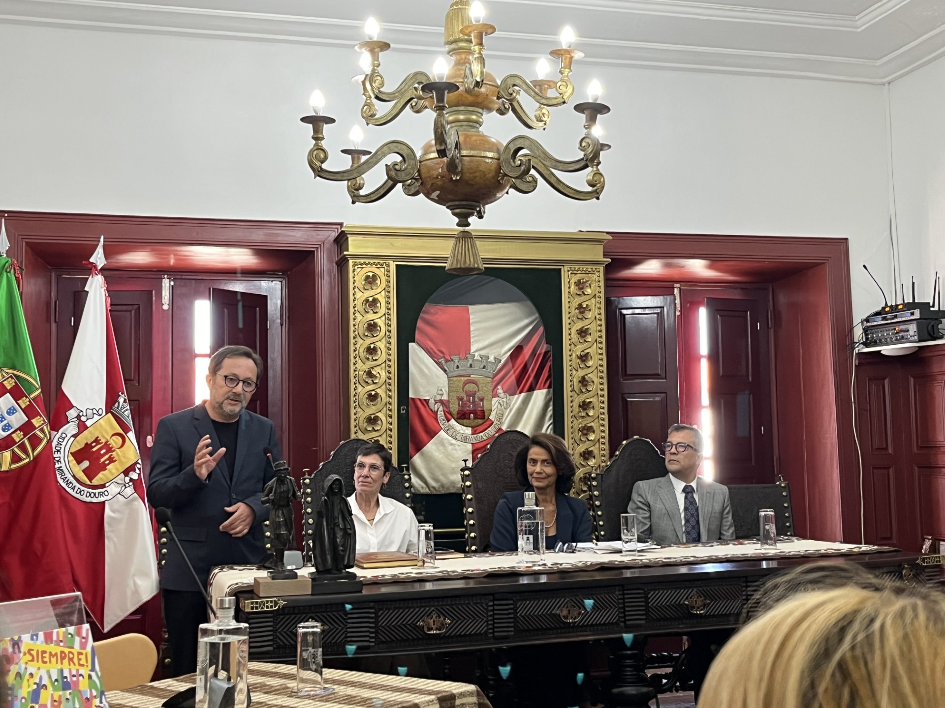 26 anos de mirandês assinalados com a esperança de que as próprias instituições de ensino da região deem mais importância à língua