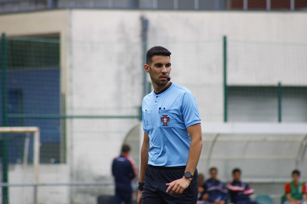 Arbitragem: Brigantino Christian Rodrigues sobe à categoria C4 e vai poder apitar jogos do Campeonato de Portugal