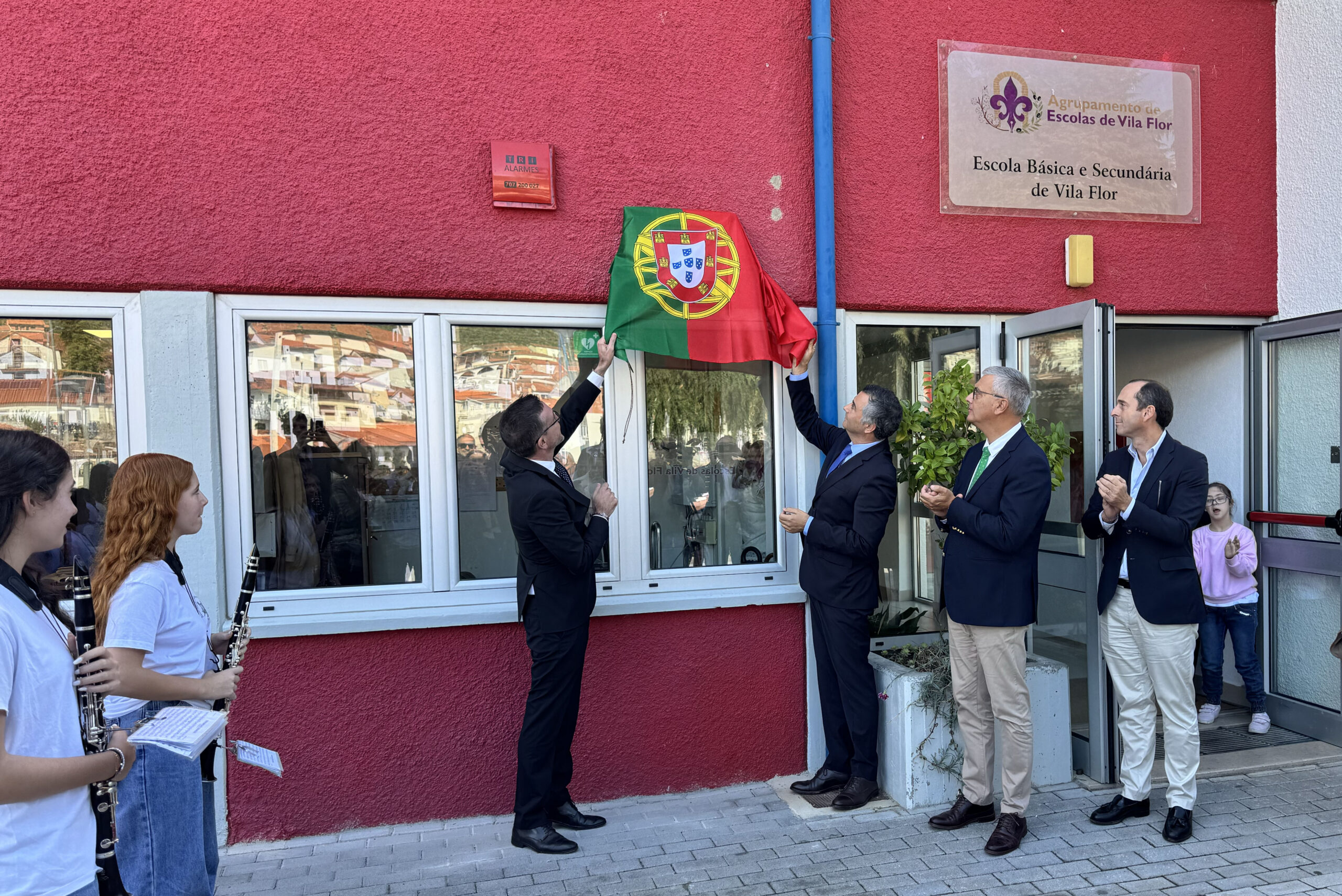 Ministro da Educação inaugura obras da escola Básica e Secundária de Vila Flor
