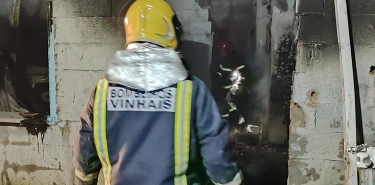 Município de Vinhais vai reconstruir casa que ardeu a família em Penhas Juntas