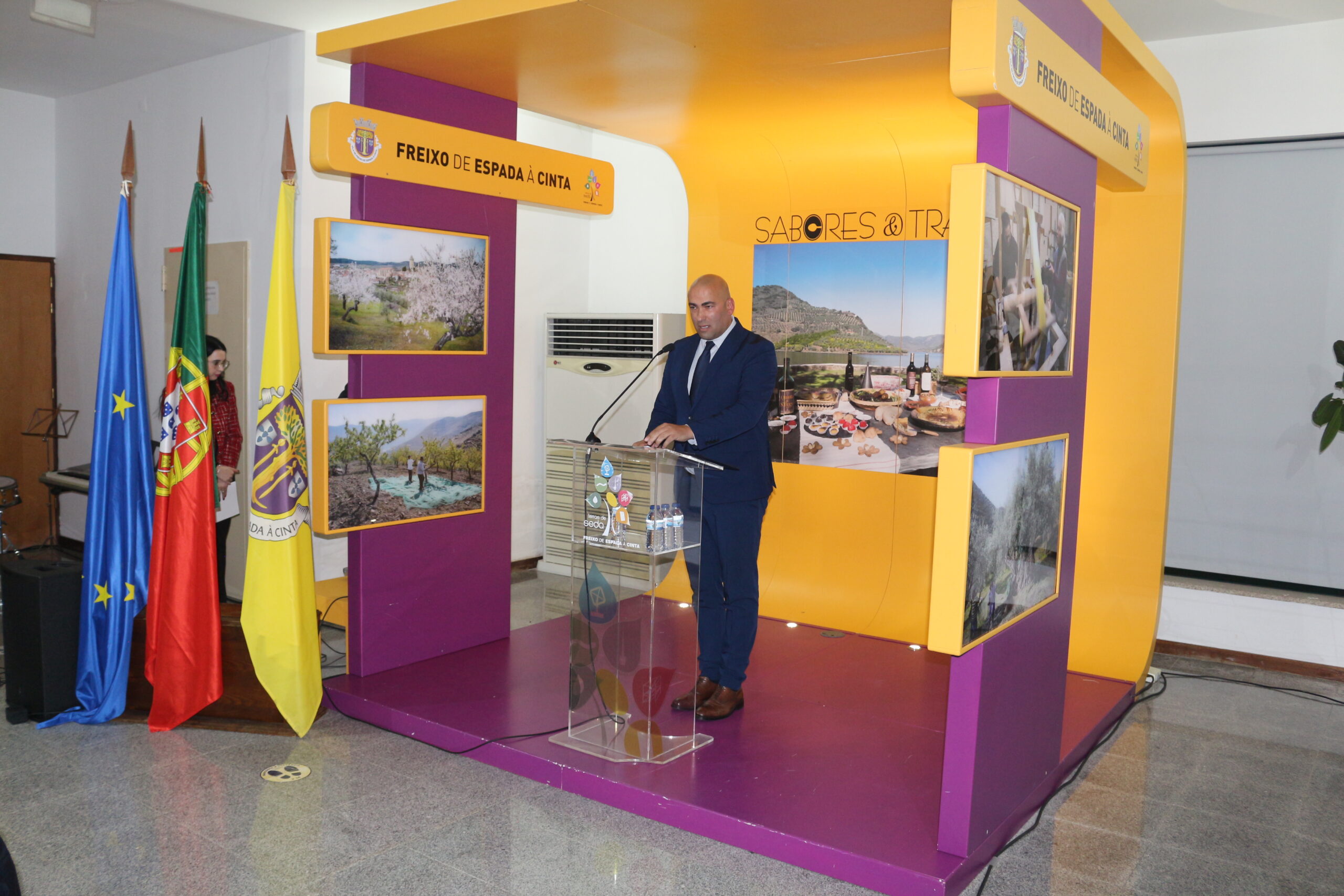 A feira dos sabores e tradições esteve de regresso a Freixo de Espada à Cinta