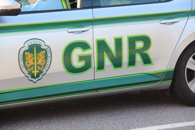GNR desmantela rede de tráfico de droga e apreende droga e diverso material electrónico